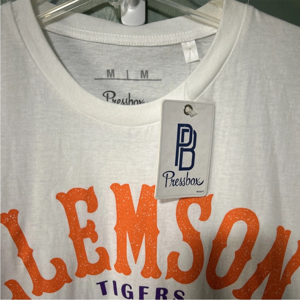NWT Clemson Tigers NCAA Pressbox Women’s T-Shirt Death Valley White Size Medium - Picture 2 of 10